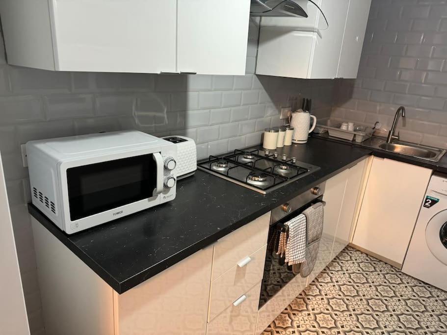 Contractors, Groups 4Br 5Xdb Close To City Free Parking Sleeps X 10 Villa Leeds  Esterno foto